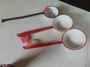 lot 4308 image: Enamel ware Ladels