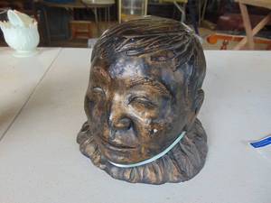 lot 4329 image: Eskimo Bust - Handcrafted Alaska