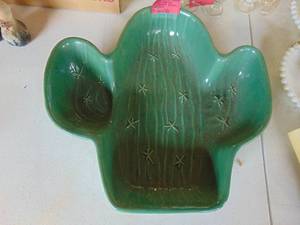 lot 4332 image: Cactus Serving Tray