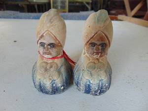 lot 4336 image: Vintage Salt and Pepper Shakers