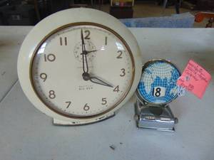 lot 4341 image: Pan Am Calendar and Big Ben Clock