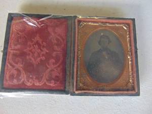 lot 4346 image: Vintage Tin Type Photo