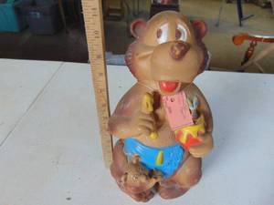 lot 4348 image: Bear Piggy Bank