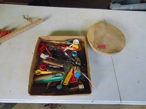 lot 4363 image: Selection of Vintage Kitchen Utensils