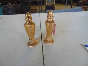 lot 4377 image: Pair of Gold plate Salt and Pepper shakers