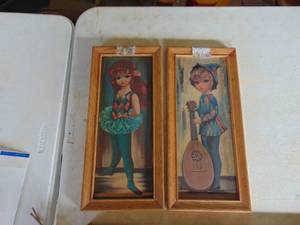 lot 4383 image: Pair of Vintage Decor Prints