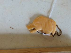 lot 4423 image: Bakelite Labrador Key Chain