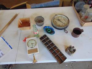 lot 4459 image: Decor - Ice Cube Cutter - Scale