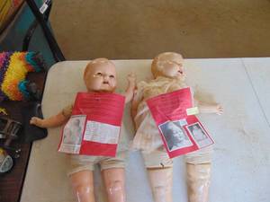 lot 4471 image: Pair of Large Vintage Dolls