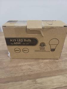lot 17 image: DEGNJU A19 LED Light Bulbs 60W Equivalent 3-Pack Daylight 5000K - Retail $8