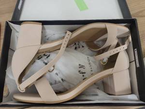 lot 37 image: Womens Nude Block Heel Strappy Sandals - Retail $25