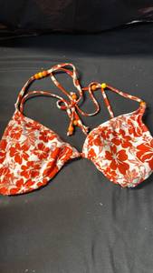 lot 3222 image: Orange and White Floral Bikini Top with Beaded Straps XL