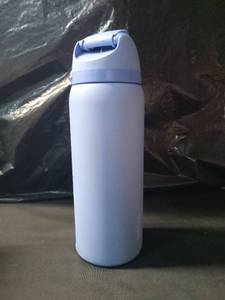 lot 3464 image: Owala Light Blue FreeSip Water Bottle 32oz