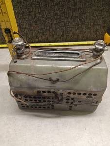 lot 333 image: Chevrolet AM Car Radio Receiver Unit