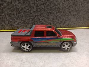 lot 362 image: Road Rippers Chevrolet Avalanche Electronic Toy Truck