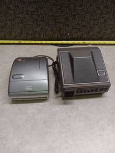 lot 392 image: Polaroid One and Polaroid Spectra System Instant Camera Lot