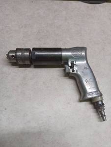 lot 395 image: Central Pneumatic Professional Air Drill AT-1003