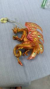 lot 888088 image: Decorative Dragon Ornament with Multicolored Wings