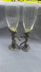 lot 888112 image: Dragon Champagne Toasting Flutes Set of 2