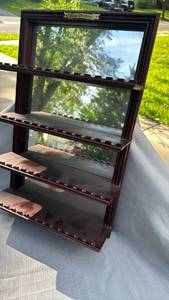 lot 888121 image: Mood Dragons Collectible Display Case with Glass Front