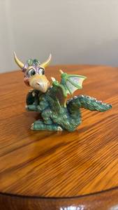 lot 888129 image: Mood Dragons Guilty Limited Edition Figurine