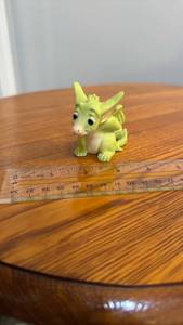 lot 888139 image: Whatcha Dragon Figurine by Flambro