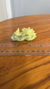 lot 888144 image: Pocket Dragons Tiny Bit Tired Figurine by Real Musgrave