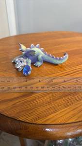 lot 888155 image: Hood Dragon Sneak Small Dragon Figurine with Blue Gem