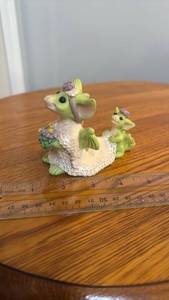 lot 888156 image: Whimsical World of Pocket Dragons Ill Be The Bride Figurine by Real Musgrave
