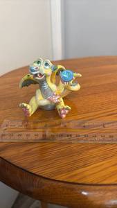 lot 888164 image: Mood Dragons Dippy Limited Edition Figurine