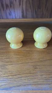 lot 6518 image: Fiesta Ware Yellow Ball Salt and Pepper Shaker Set