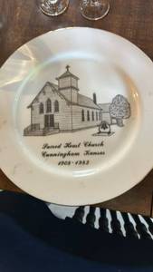 lot 6490 image: Sacred Heart Church Cunningham Kansas 1908-1983 Commemorative Plate
