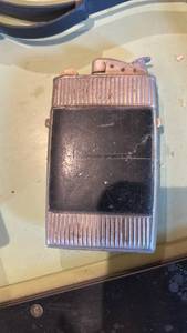 lot 6746 image: Evans Combination Cigarette Case and Lighter