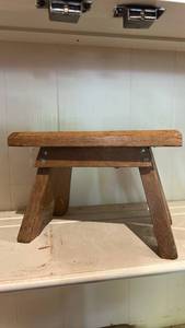 lot 60616 image: Rustic Doll Sized Wooden Step Stool