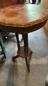 lot 60640 image: Oval Parlor Table with Turned Spindle Legs and Parquet Top 25 inches tall