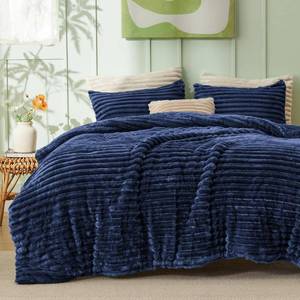 lot 7764 image: $59 Bedsure King Fluffy Comforter Set - 3-Piece Luxury Fleece Navy