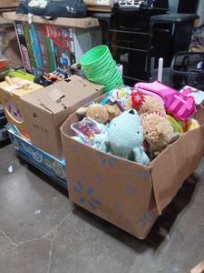 Mixed Pallet  Toy Lot Stuffed Animals, VTech Baby, Body Glove Life Vest, Bluey, Nerf & More