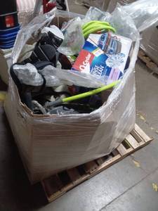 lot 40874 image: Mixed Lot Pallet O-Cedar Mop, Flexzilla Hose, Cleaning Supplies & Misc Household Items, and More