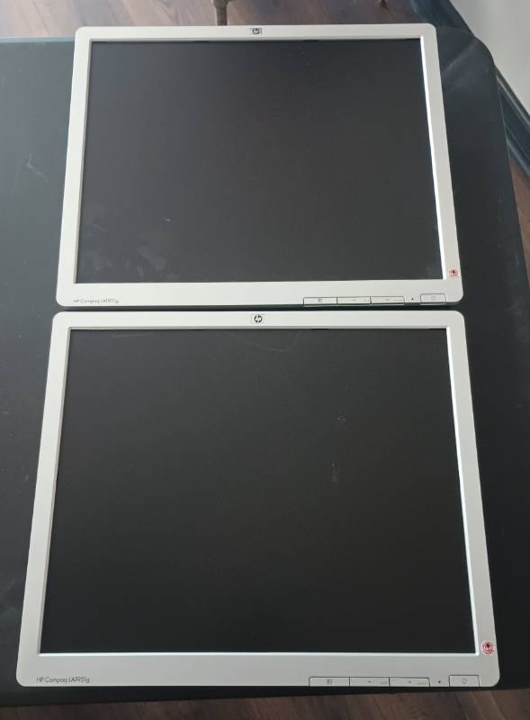lot 31 image: HP Compaq LA1951g 19 Inch LCD Monitors - Se of Two used working
