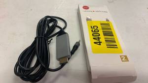 lot 704 image: Lightning to HDTV Cable 2K DP60