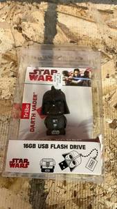 lot 718 image: Star Wars Darth Vader 16GB USB Flash Drive by Tribe UNK60
