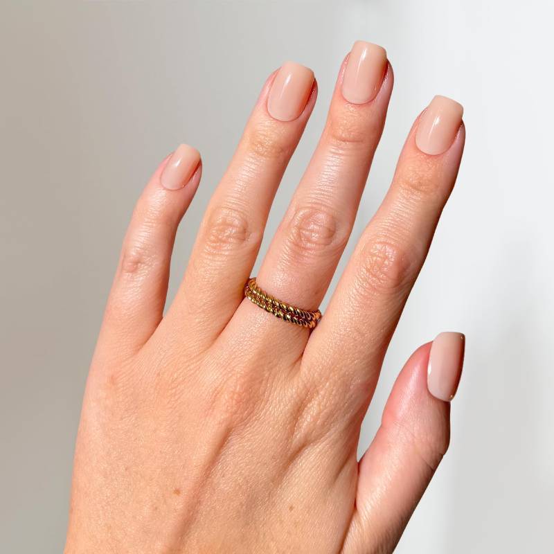 lot 31329 image: Glamnetic x GLAMZILLA Press On Nails - FOR THE IT GIRLS  Short Squoval Nude Fake Nails, Semi-Transparent, Salon Quality, Everyday  15 Sizes - 30 Nail Kit with Glue - Retail $22