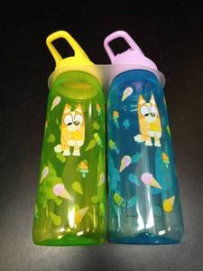lot 1072 image: Two plastic Bluey sippy top 20oz yellowblue water bottles - Retail $12