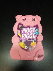 lot 1123 image: Hasbro Gaming Piggy Piggy Card Game with 5 Pig Figures - Retail $14