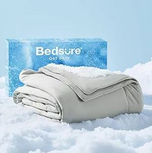 lot 1081 image: Bedsure Cooling Comforter Twin GentleSoft Double Sided Cooling Blanket 68x92 - Retail $79
