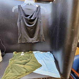 lot 4239 image: Sweetheart Neck Sleeveless Crop Tank Top. Black, Green Baby Blue. Large