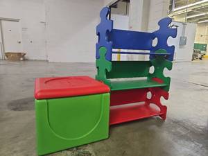 lot 17505 image: Plastic Toy Box and Stackable Benches