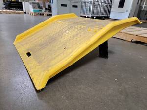 lot 17590 image: Eagle Yellow Poly Dock Plate for Hand Trucks - Model 1795