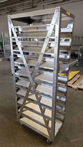 lot 17592 image: Heavy Duty Aluminum Mobile Rack
