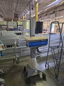 lot 17533 image: Ergotron Rolling Medical Cart